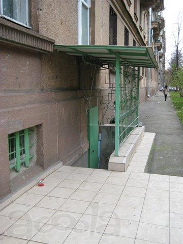 Продаётся офисный блок 74,7м2 жилого дома
