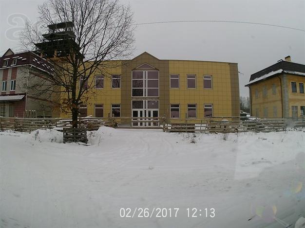Аренда площадей в двухэтажном торговом здании.
