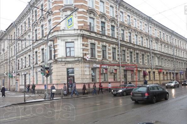 Аренда торгового помещения 47м2 возле М Площадь Ленина с отличной проходимостью.
