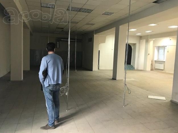 Продажа универсального помещения,  345 м2 в большом спальном районе!