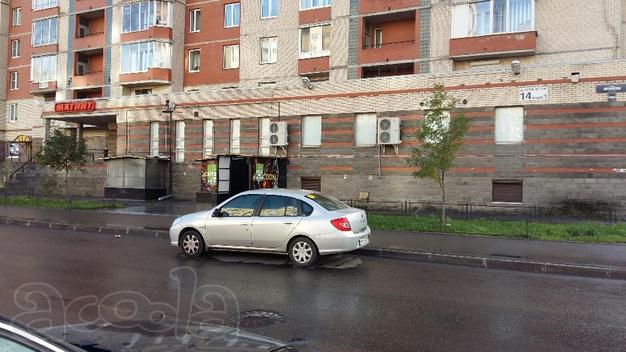 Пятилеток 14, торговое помещение 355м2 продам.