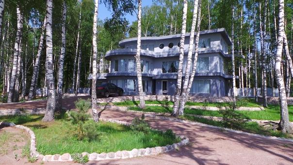 Сдаётся коттедж посуточно в Подборовье 400м2