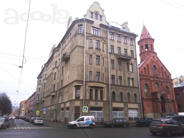 Продам комнату 13,6  кв.м. в историческом центре Петербурга